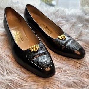 Vintage Salvatore Ferragamo Black Leather Pumps
